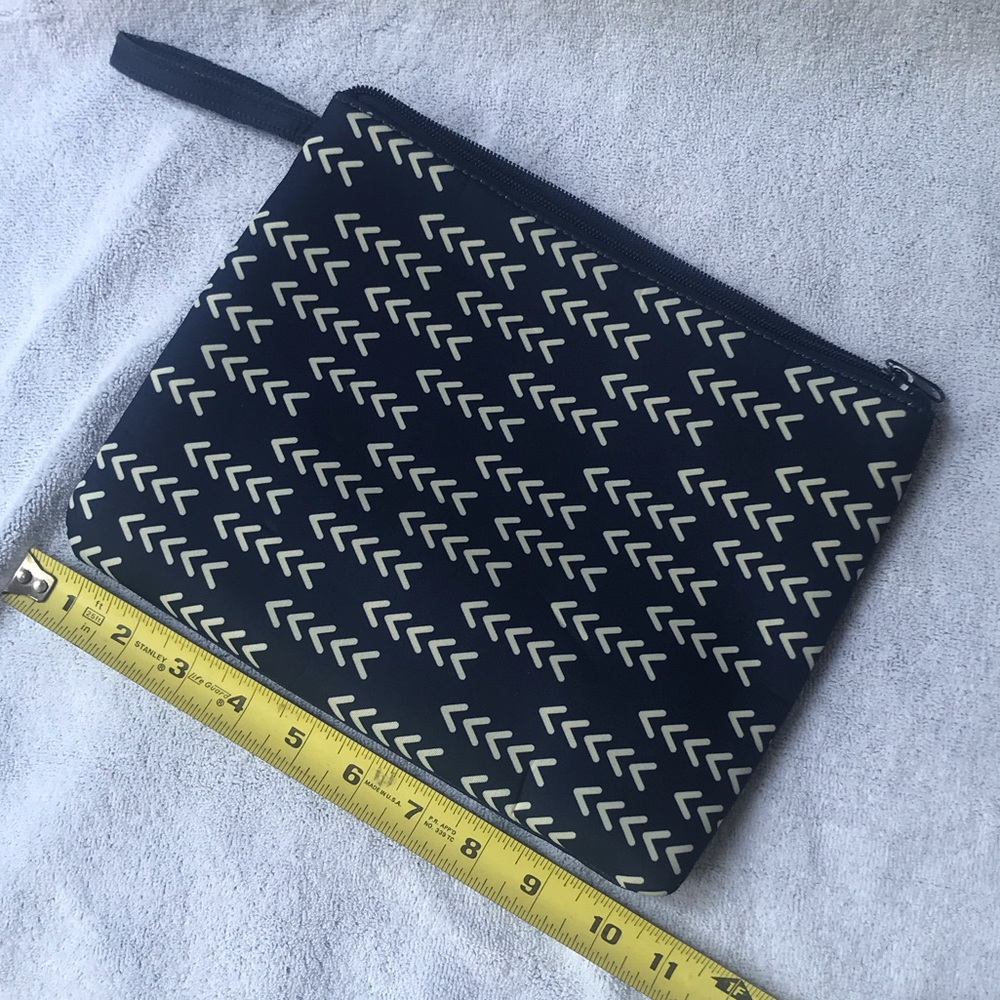 Navy and White Zipper Neoprene iPad Case